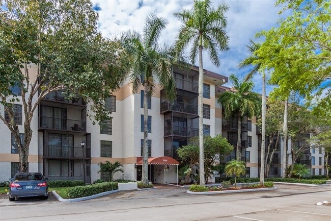 Building Photo - 5550 NW 44th St Unit 506B