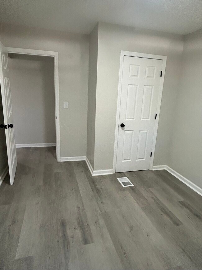 Photo - Shawnee Duplex Unit 2