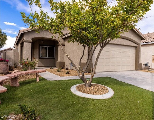 Photo - 1100 Warm Canyon Way House