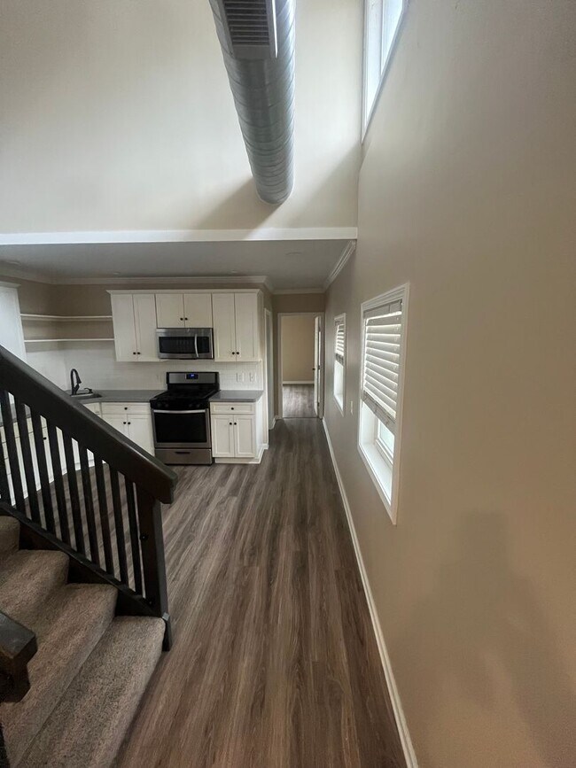 Photo - 1006 Lake Ave Unit Apt 3