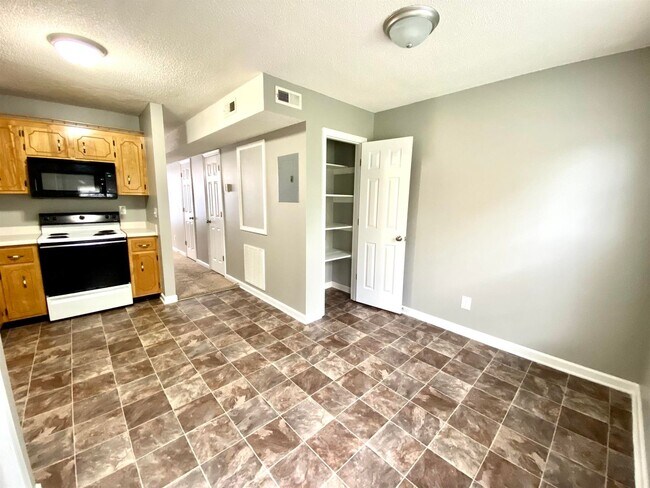 Photo - 282 Raleigh Dr Unit C