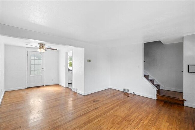 Photo - 103 5th Ave