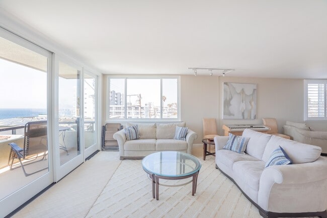 Photo - 1007 S Catalina Ave Unit 210