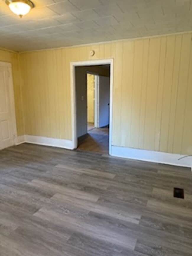 Photo - 2 bedroom & 1 Bathroom in the Beaumont Area.