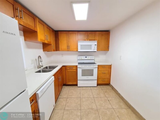 Photo - 4384 NW 9th Ave Condo Unit 20-3D