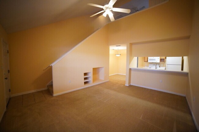 Photo - 2 Bd / 2 Ba with LOFT in Savannah Crossing!