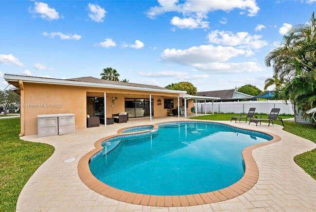 Photo - 1321 SW 129th Way