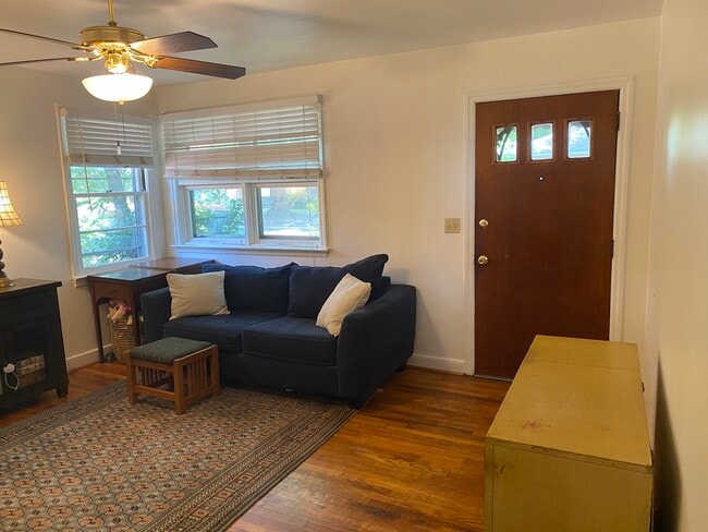 Photo - 1217 Jensen St
