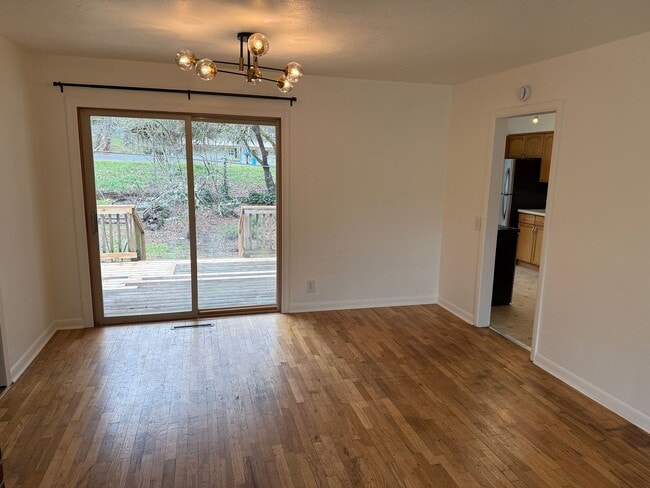 Photo - Updated 2 bedroom 1.5 bath duplex in Eugene!