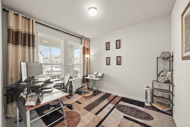 Photo - 18419 Windy Knl Wy