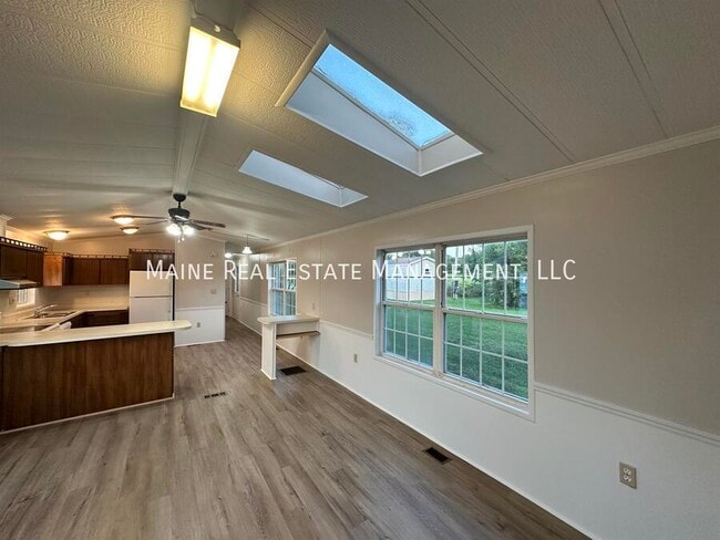 Photo - 30 Exeter Rd