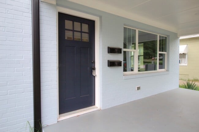 Photo - Beautiful 2 bedroom home in downtown Raleigh!