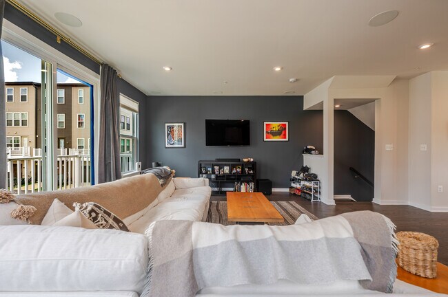 Photo - 2513 River Terrace Rd