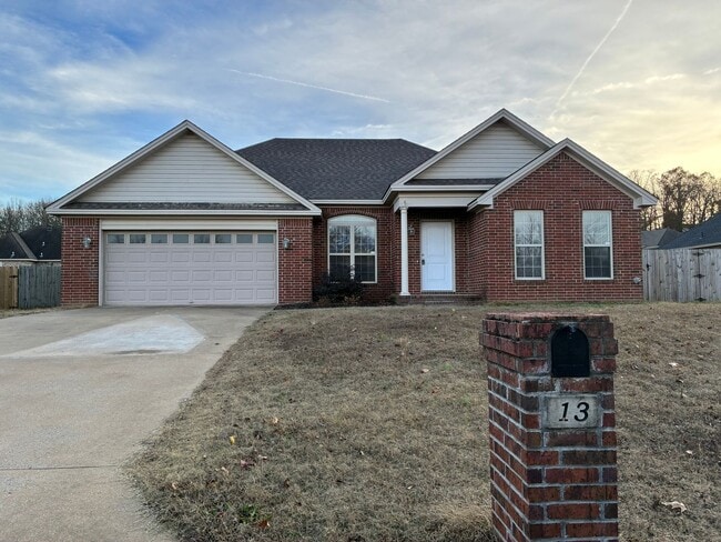 Building Photo - Beautifully Maintained Home in Quiet Searcy Neighborhood