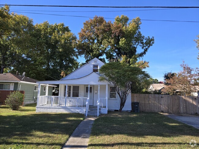 Building Photo - 809 Center Ave Rental