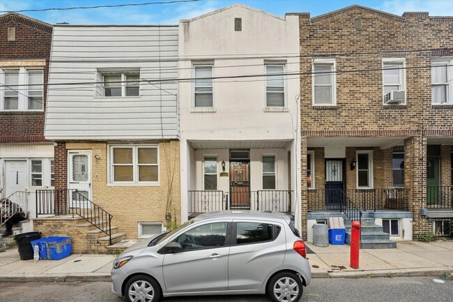 Building Photo - 1320 S Newkirk St Rental