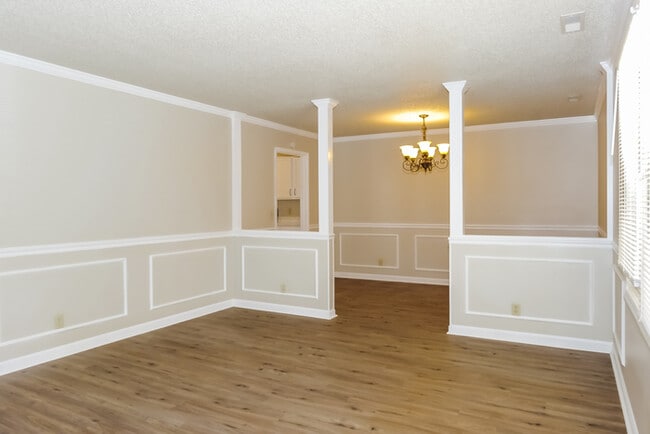 Photo - 387 Ita Ann Ln