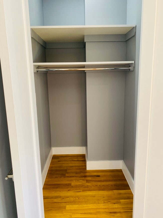 MASTER BEDROOM CLOSET - 2083 Pacific St Unit 3