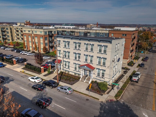 130-134 William Howard Taft Road - 130-134 William Howard Taft Road Apartments