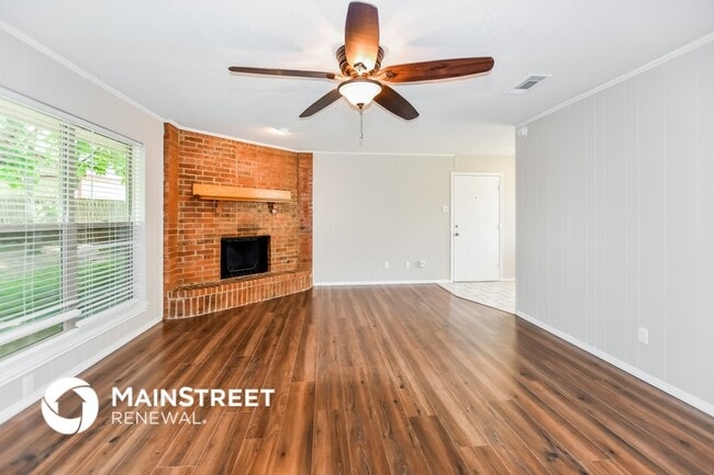 Photo - 710 Adams Dr