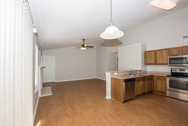 3012 Deep Cove Dr NW