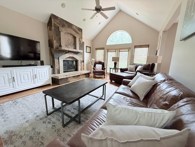 Photo - 271 Black Bear Dr
