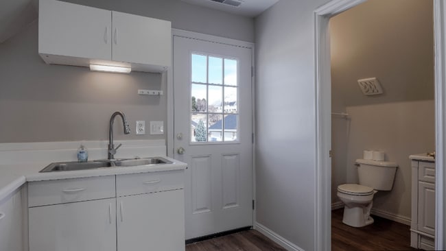 Photo - 835 E 575 N St