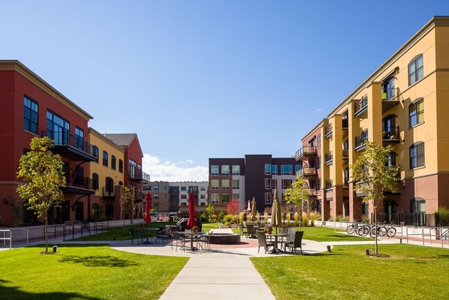835 Wyoming St Unit 203