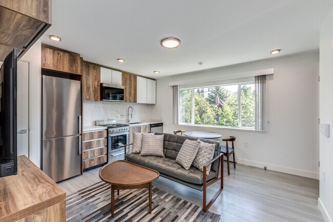 Building Photo - 1168 Pendrell St Unit 402