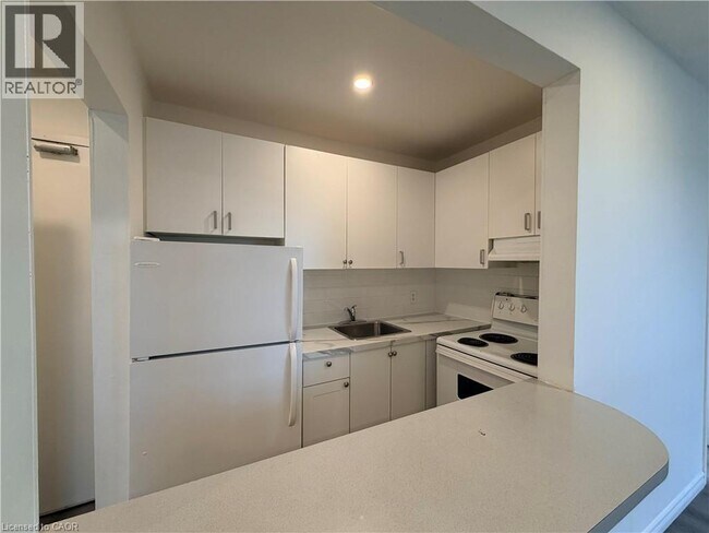 Photo - 102 Greensides Ave