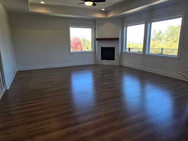 Photo - 3 bedroom 2.5 bathroom Custom Built Home