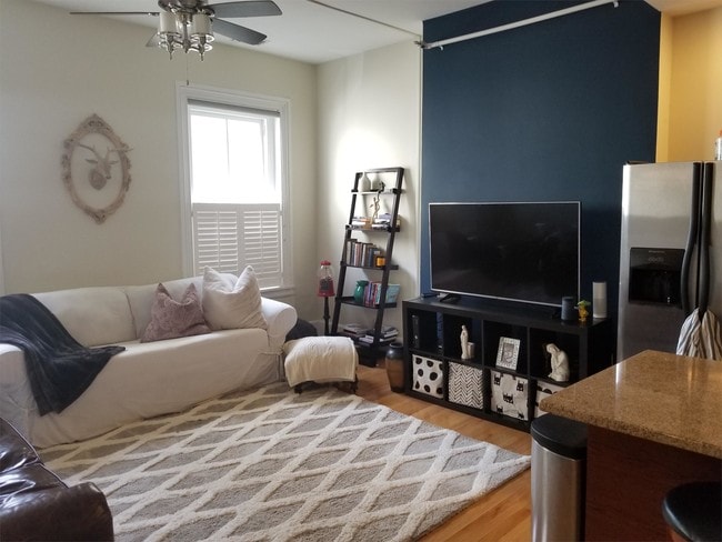 Photo - 212 W Franklin St