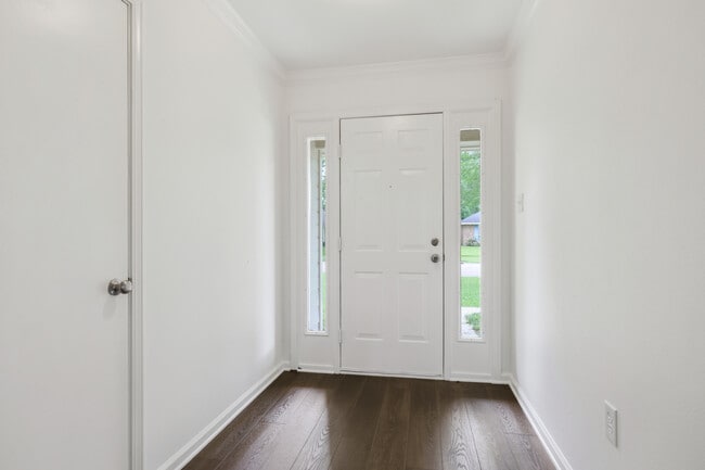 Photo - 7738 Menlo Dr