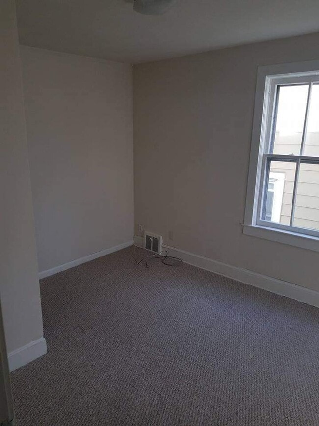 Photo - 865 Revere Ave