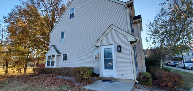 Photo - 164 Susan Ct Townhome