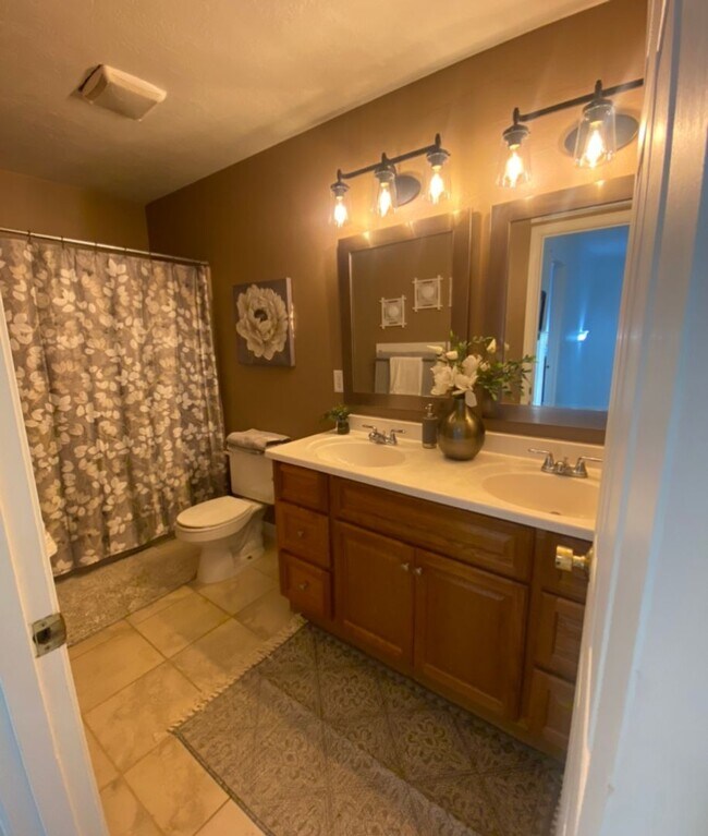 Photo - 1100 W Nugget Ave Unidad A