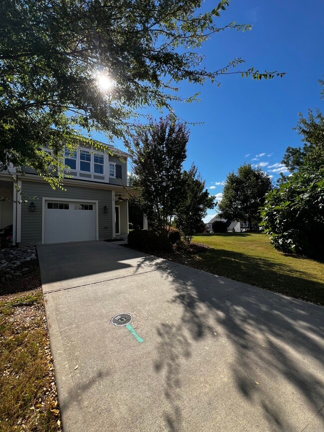 Building Photo - 110 Ellsworth Manor Dr Rental
