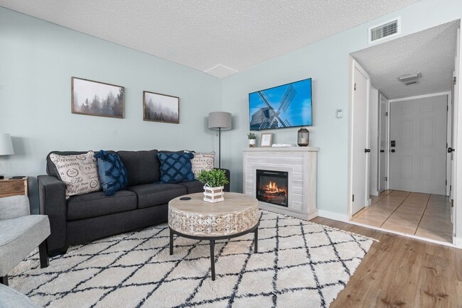 Photo - Desoto Courts | Townhome | Furnished