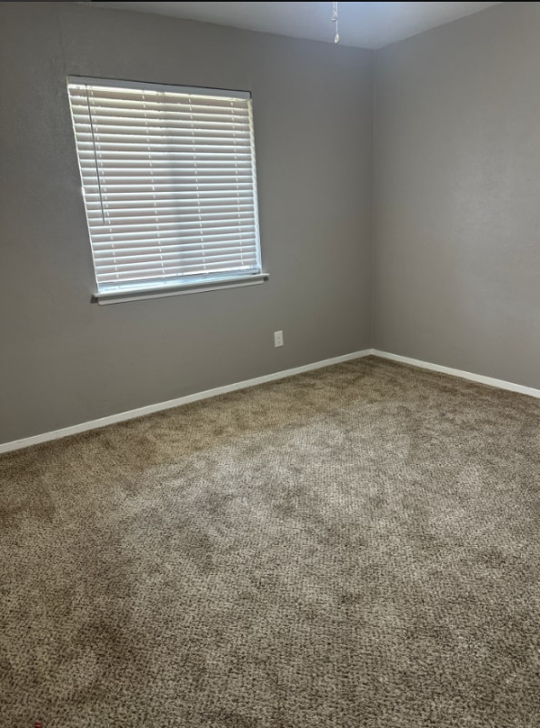 Photo - 2114 E Marshall Ave Unit 209