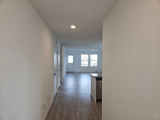 Photo - 4 Bedroom with 2 car garage