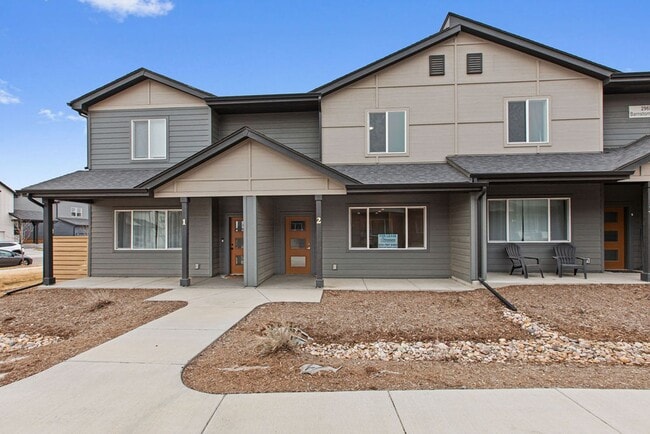 Photo - Students Welcome! Two Story 3 Bed 2.5 Bath Town Home North Fort Collins