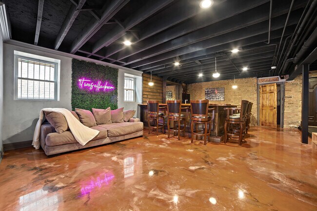 2130 W Washington Blvd Unit SI ID1244927P
