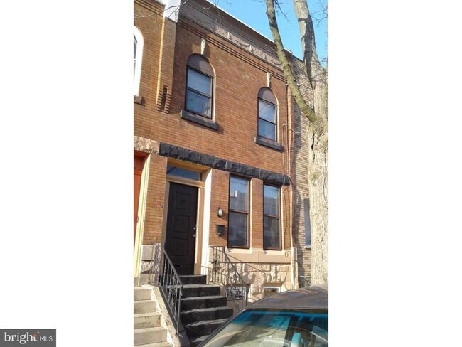 Building Photo - 437 W Ritner St Rental
