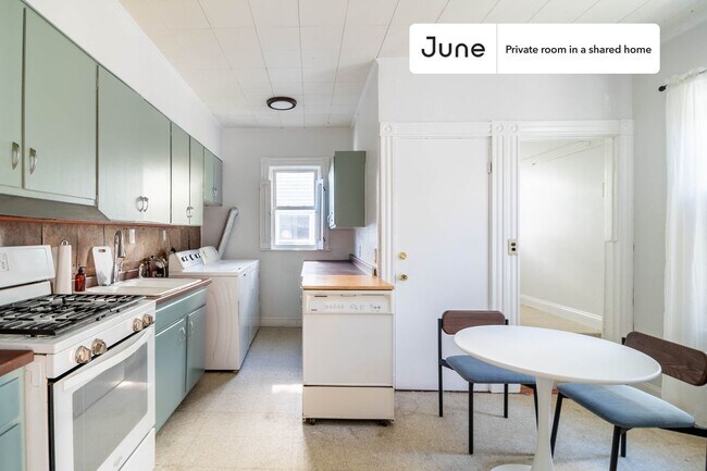 Photo - Room in Shared 7 bed/2 bath home Unidad F