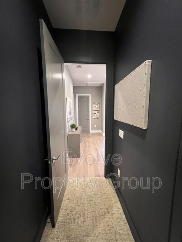 Photo - 183 Orange Pl