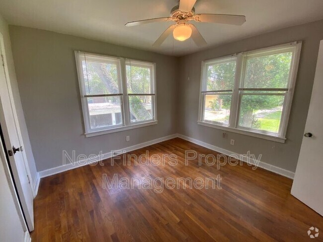 Building Photo - 2510 College St Rental