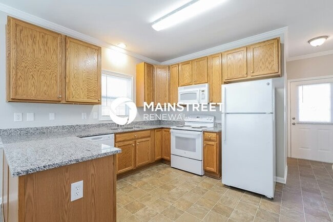 Photo - 3 Bedroom Pet-Friendly Home in Cumming, GA with Main Street Renewal