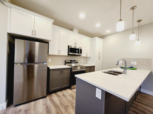 Photo - 1693 Cavanagh blvd SW