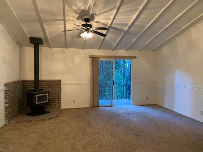 Photo - 6337 Amherst Way