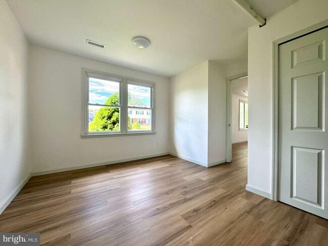 Photo - 7420 Wyndam Rd